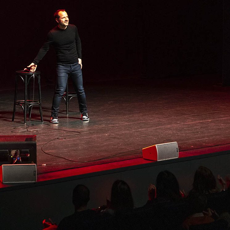 ANGEL MARTIN PRESENTA PUNTO PARA LOS LOCOS EL BATEL CARTAGENA