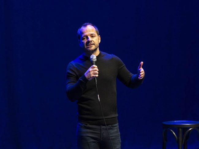 ANGEL MARTIN PRESENTA PUNTO PARA LOS LOCOS EL BATEL CARTAGENA