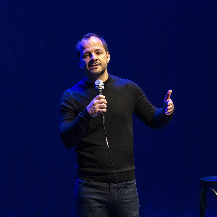 ANGEL MARTIN PRESENTA PUNTO PARA LOS LOCOS EL BATEL CARTAGENA