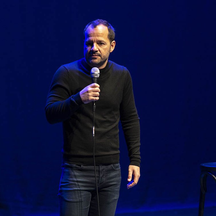 ANGEL MARTIN PRESENTA PUNTO PARA LOS LOCOS EL BATEL CARTAGENA