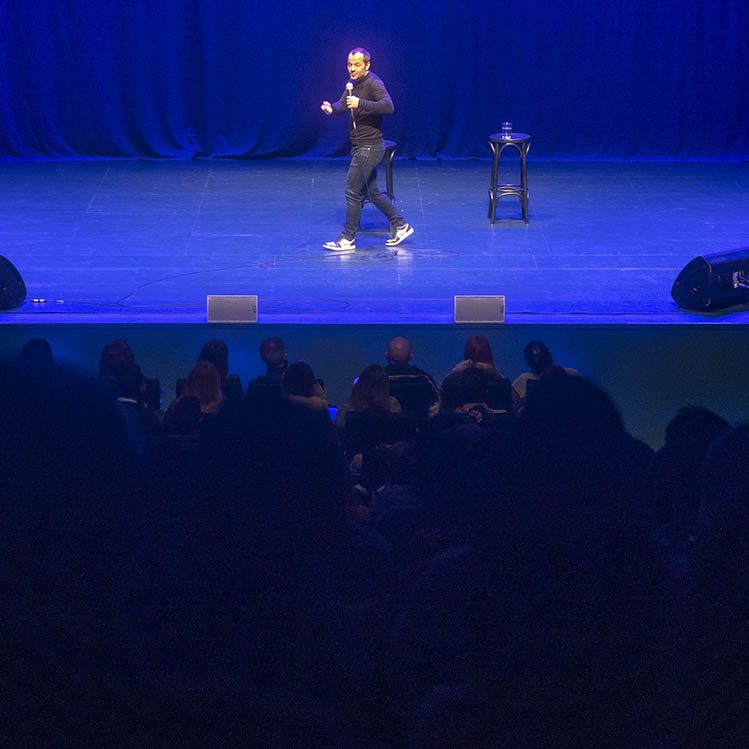 ANGEL MARTIN PRESENTA PUNTO PARA LOS LOCOS EL BATEL CARTAGENA