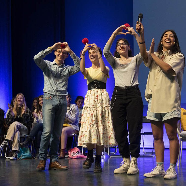ENCUENTRO CON LOS 3 AUTORES FINALISTAS PREMIO MANDARACHE 2023 EL BATEL CARTAGENA