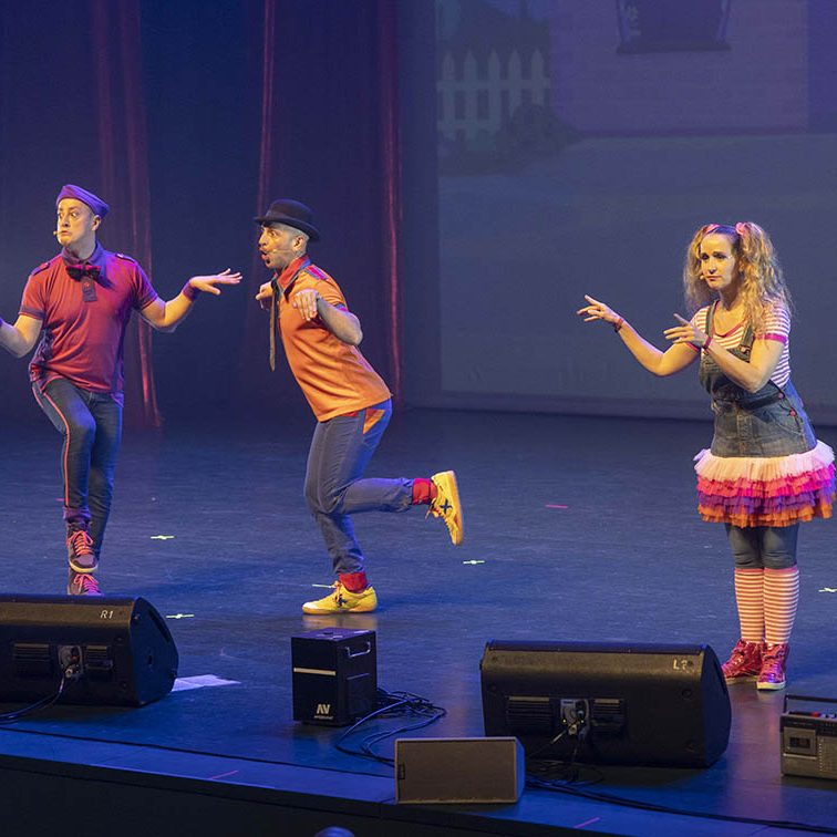 PICA PICA PRESENTA 'EL PATIO DE MI CASA' EL BATEL CARTAGENA