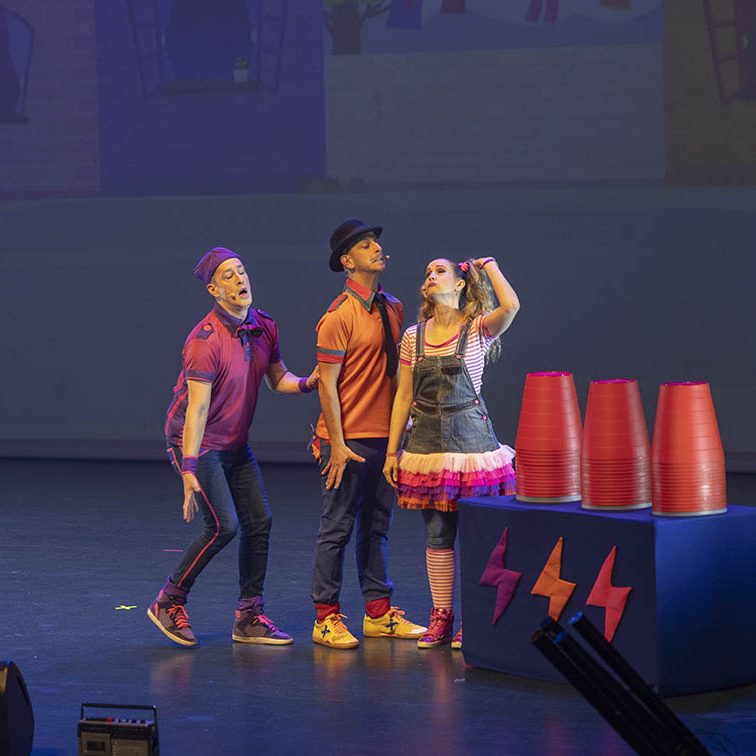 PICA PICA PRESENTA 'EL PATIO DE MI CASA' EL BATEL CARTAGENA