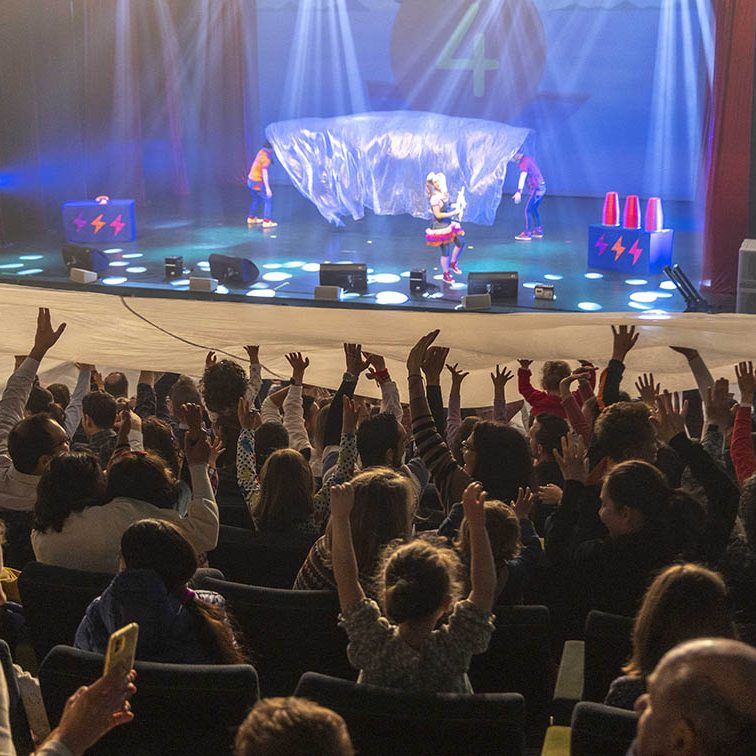 PICA PICA PRESENTA 'EL PATIO DE MI CASA' EL BATEL CARTAGENA