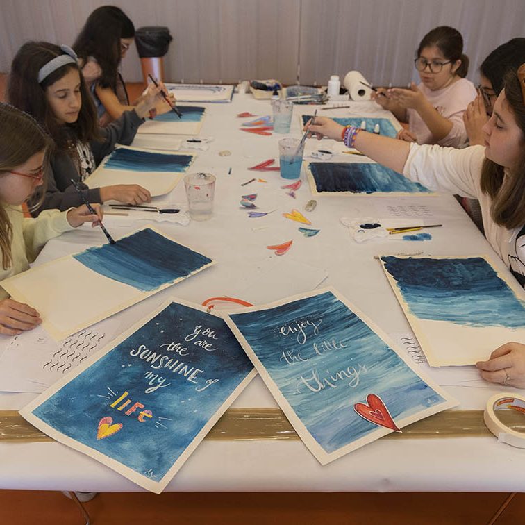 TALLER INFANTIL ‘LETTERING Y ACUARELA’ EL BATEL CARTAGENA