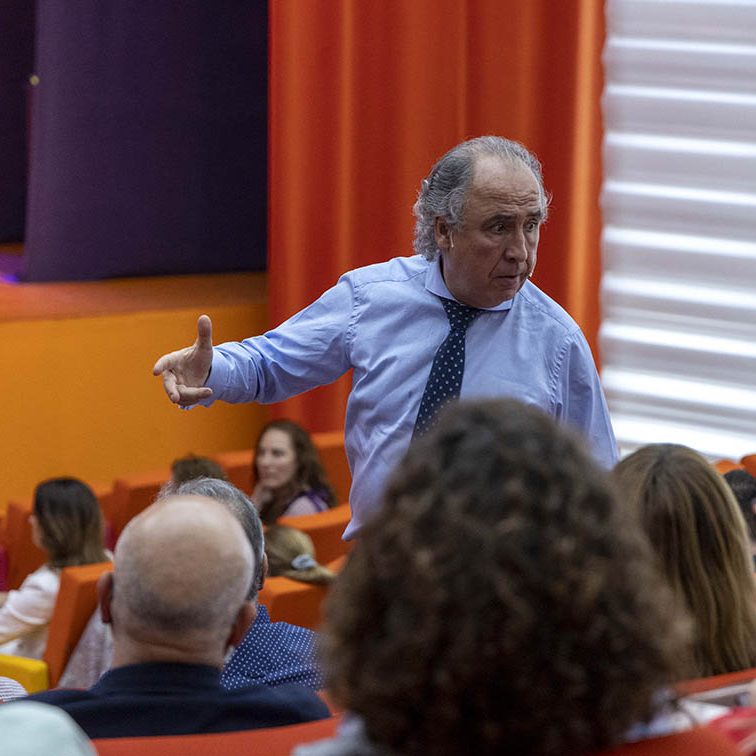 CREA NETWORKING CONFERENCIA EMILIO DURO EL BATEL CARTAGENA