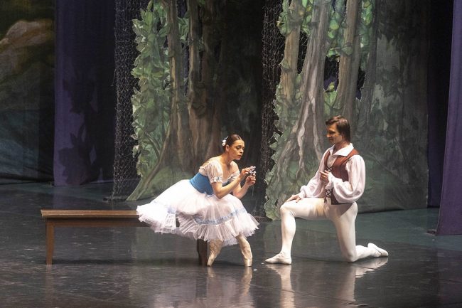 INTERNATIONAL BALLET COMPANY PRESENTA GISELLE INTERNATIONAL BALLET COMPANY PRESENTA GISELLE EL BATEL CARTAGENA
