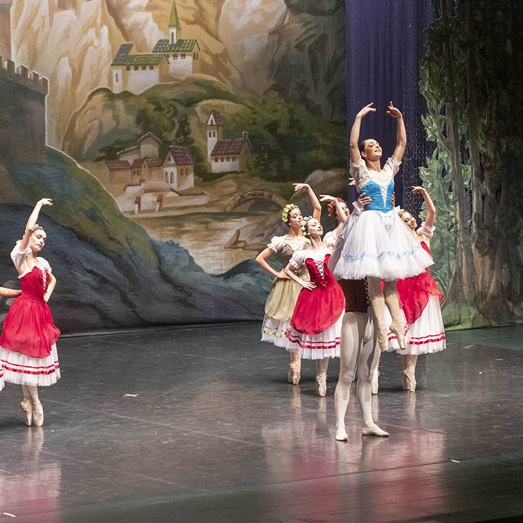 INTERNATIONAL BALLET COMPANY PRESENTA GISELLE EL BATEL CARTAGENA