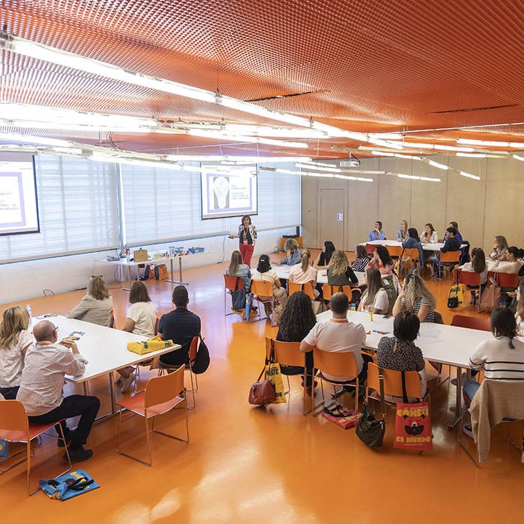 JORNADAS EDUCATIVAS EDELVIVES 'CÓMETE EL MUNDO' EL BATEL CARTAGENA