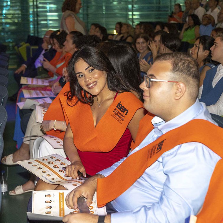ISEN FORMACIÓN PROFESIONAL, ACTO DE GRADUACIÓN E IMPOSICIÓN DE BECAS ALUMNOS EL BATEL CARTAGENA