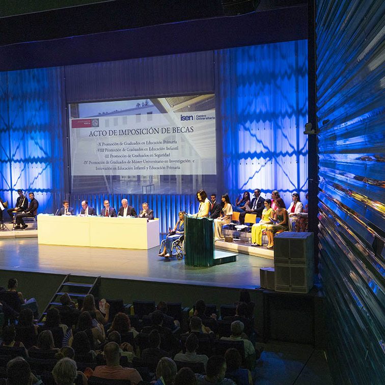 ISEN CENTRO UNIVERSITARIO ACTO DE GRADUACIÓN UNIVERSITARIOS EL BATEL CARTAGENA
