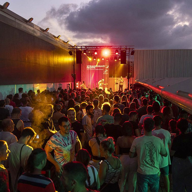 MUCHACHITO BOMBO INFIERNO EN LAS XTRAORDINARY NIGHTS EL BATEL CARTAGENA