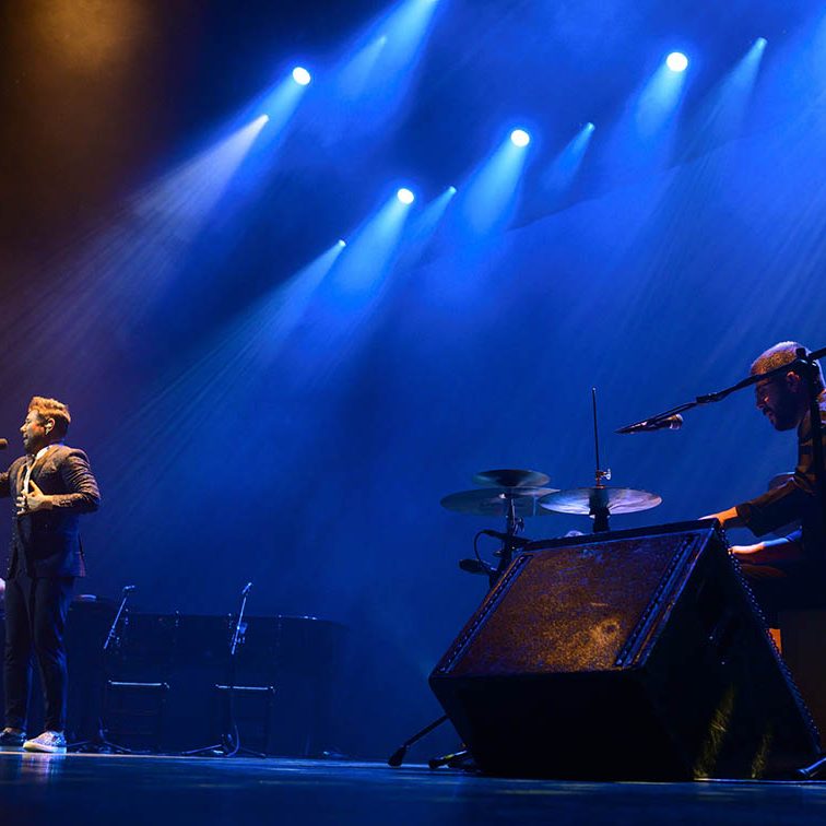 MIGUEL POVEDA EN CONCIERTO EL BATEL CARTAGENA