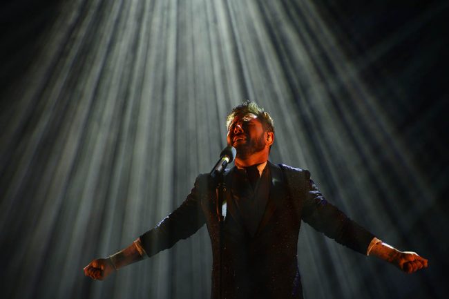MIGUEL POVEDA EN CONCIERTO EL BATEL CARTAGENA