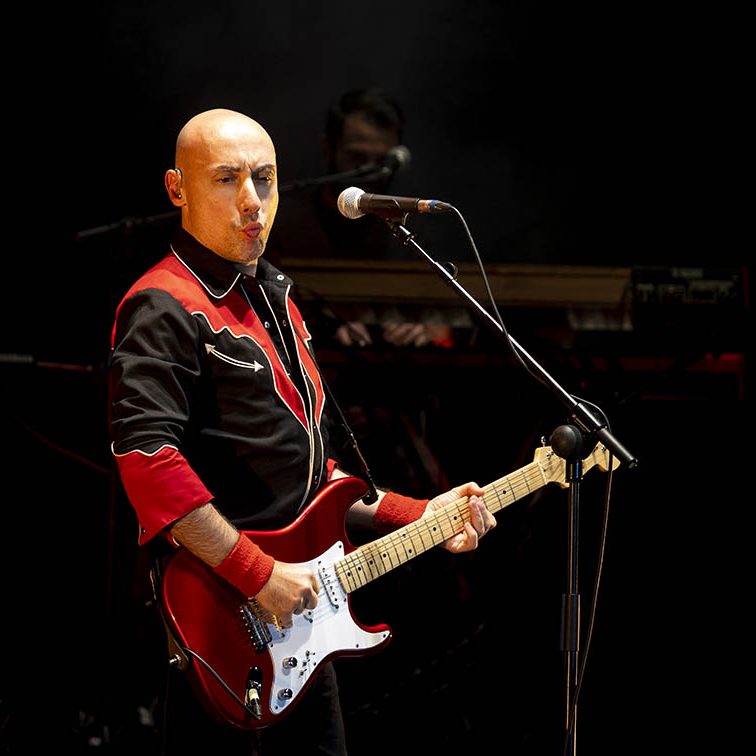 bROTHERS iN bAND presentando: ‘The Very Best of dIRE sTRAITS’ EL BATEL CARTAGENA