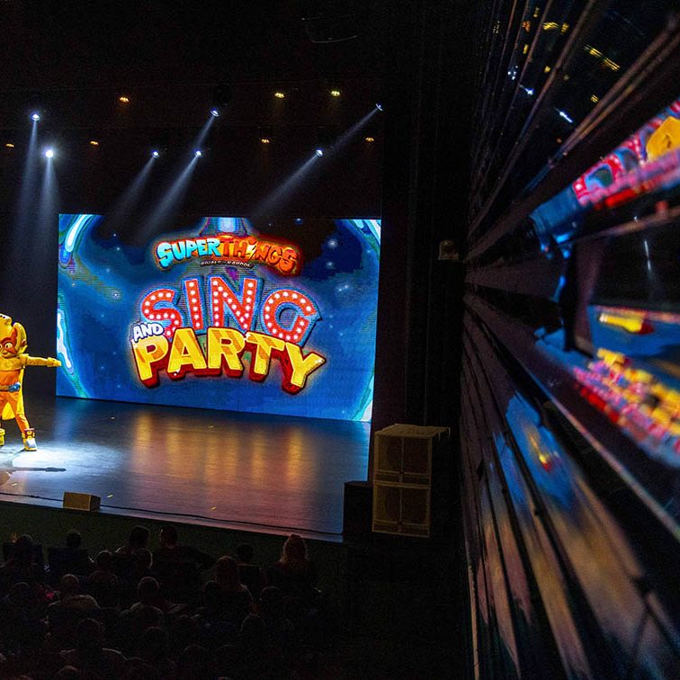 SUPERTHINGS 'LIVE, SING AND PARTY' EL BATEL CARTAGENA