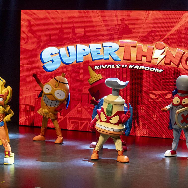 SUPERTHINGS 'LIVE, SING AND PARTY' EL BATEL CARTAGENA