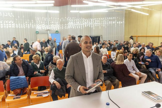 PRESENTACIÓN LIBRO MARIO ENCOMENDERO EL BATEL CARTAGENA
