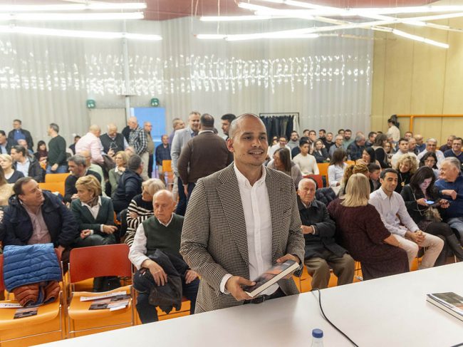 PRESENTACIÓN LIBRO MARIO ENCOMENDERO EL BATEL CARTAGENA