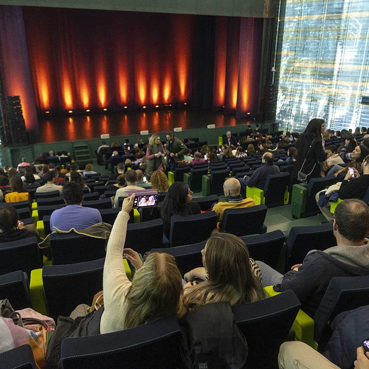 ANGEL MARTÍN PRESENTA ‘PUNTO PARA LOS LOCOS’ EL BATEL CARTAGENA