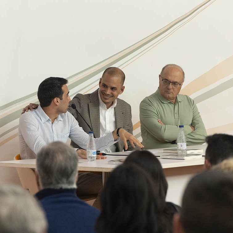 PRESENTACIÓN LIBRO MARIO ENCOMENDERO EL BATEL CARTAGENA