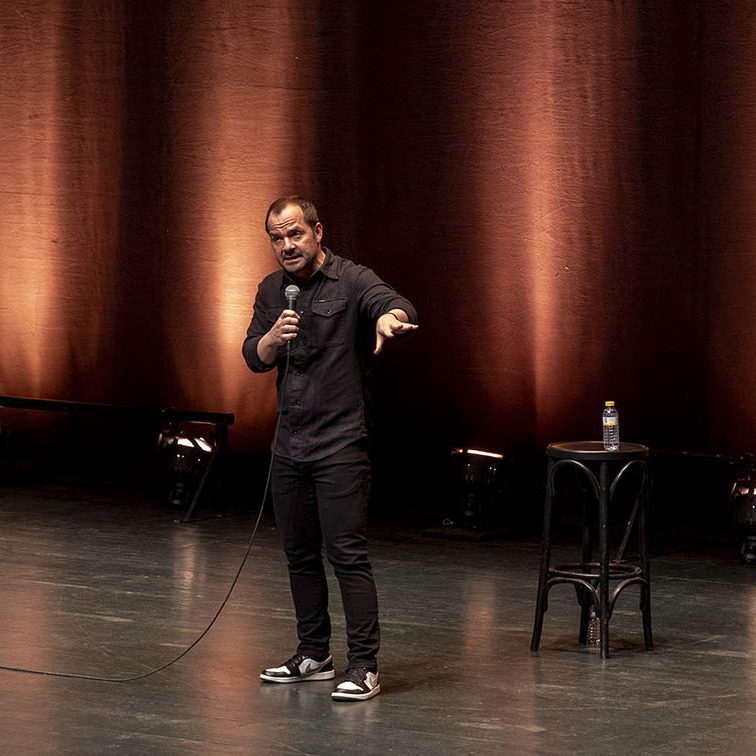 ANGEL MARTÍN PRESENTA ‘PUNTO PARA LOS LOCOS’ EL BATEL CARTAGENA