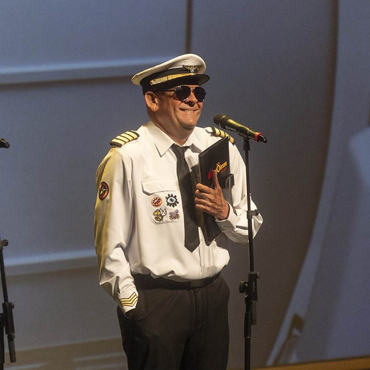 COMANDANTE LARA Y CIA 'VIAJE CON NOSOTROS' EL BATEL CARTAGENA