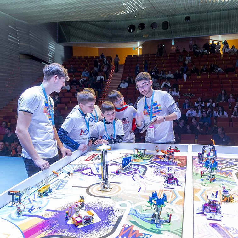 FIRST LEGO LEAGUE EL BATEL CARTAGENA