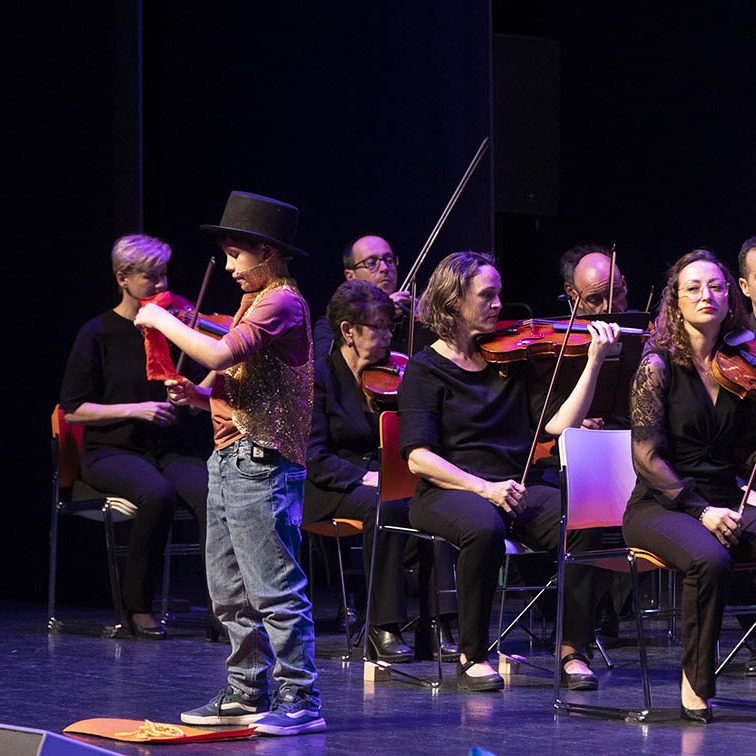 CONCIERTO EN FAMILIA de la OSRM 'EL APRENDIZ DE BRUJO' CON JORGE BLASS EL BATEL CARTAGENA