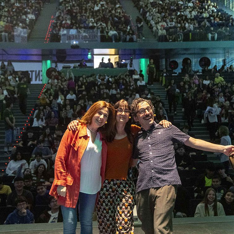 ENCUENTRO CON LOS AUTORES PREMIOS HACHE EL BATEL CARTAGENA