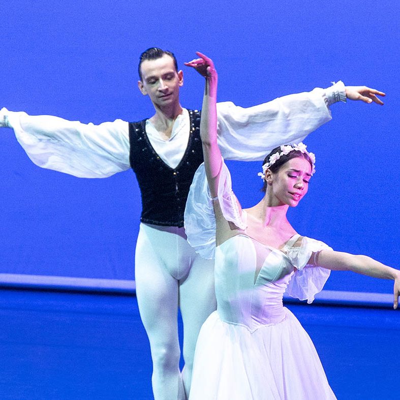 GALA SOLISTAS BALLET POR LA INTERNATIONAL BALLET COMPANY EL BATEL CARTAGENA