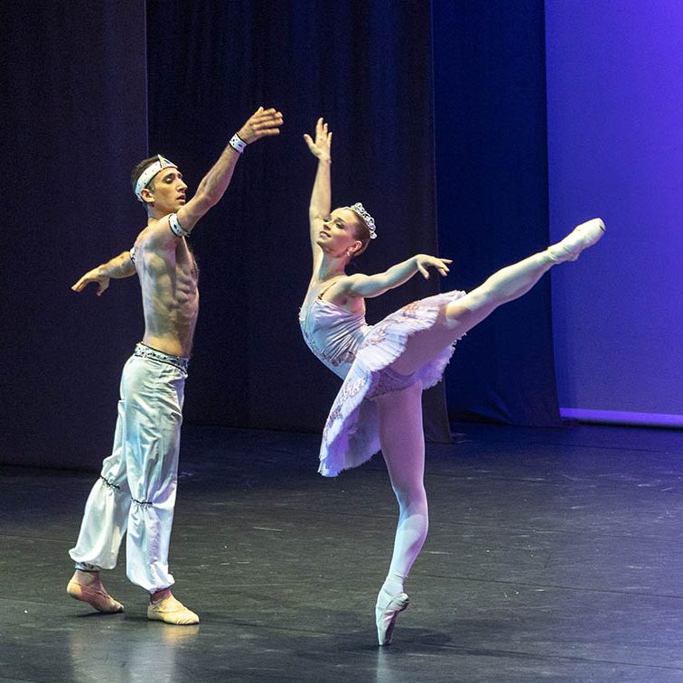 GALA SOLISTAS BALLET POR LA INTERNATIONAL BALLET COMPANY EL BATEL CARTAGENA