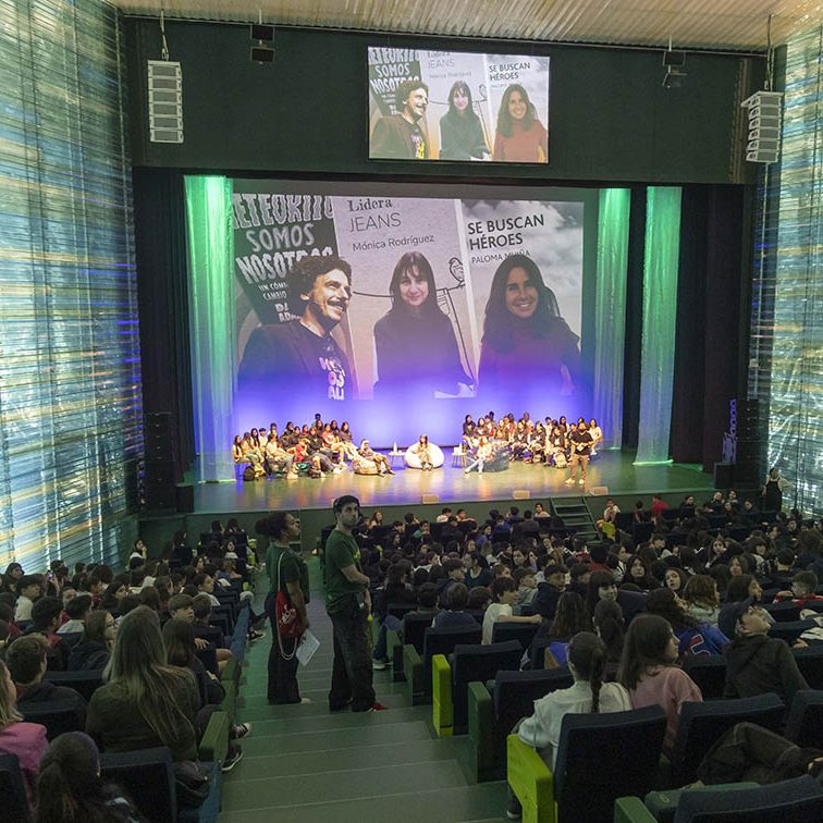 ENCUENTRO CON LOS AUTORES PREMIOS HACHE EL BATEL CARTAGENA