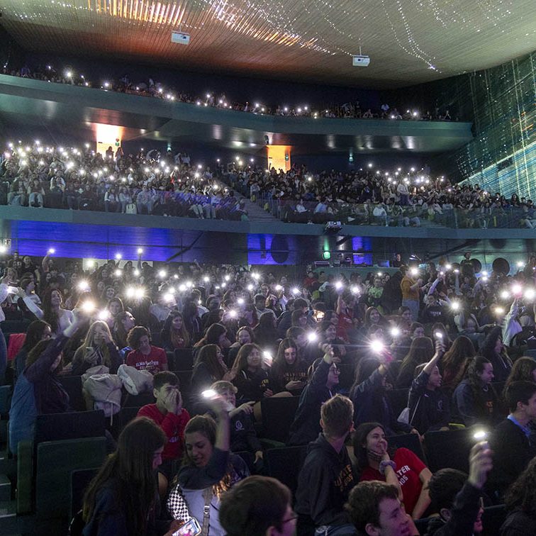 ENCUENTRO CON LOS AUTORES PREMIOS HACHE EL BATEL CARTAGENA