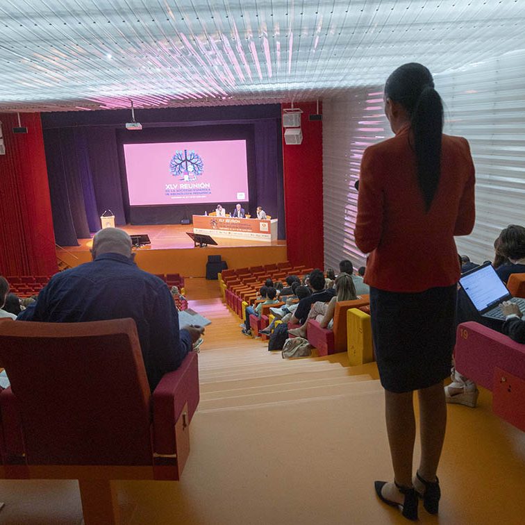 XLV REUNIÓN ANUAL DE LA SOCIEDAD ESPAÑOLA DE NEUMOLOGIA PEDIÁTRICA EL BATEL CARTAGENA