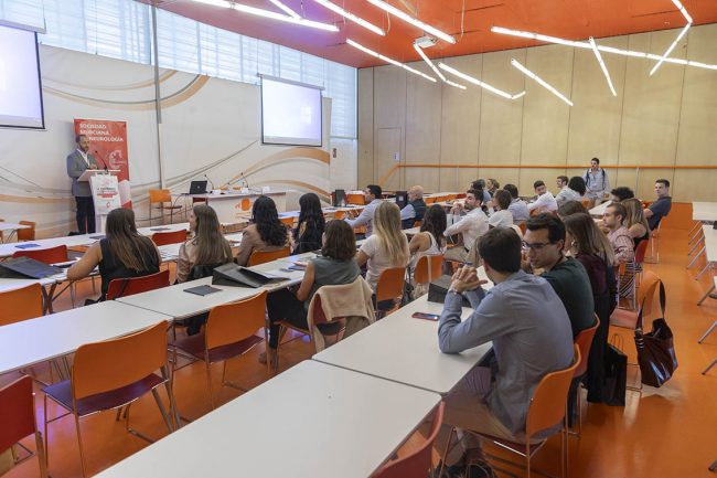 IX CONGRESO – XXIV REUNIÓN ANUAL DE LA SOCIEDAD MURCIANA DE NEUROLOGÍA IX CONGRESO – XXIV REUNIÓN ANUAL DE LA SOCIEDAD MURCIANA DE NEUROLOGÍA