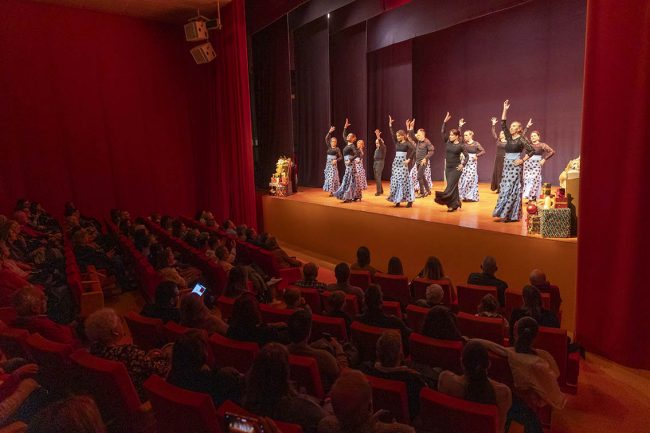 GALA DE NAVIDAD 2024 POR EL BALLET DE ANA ZAPATA GALA DE NAVIDAD 2024 POR EL BALLET DE ANA ZAPATA CARTAGENA