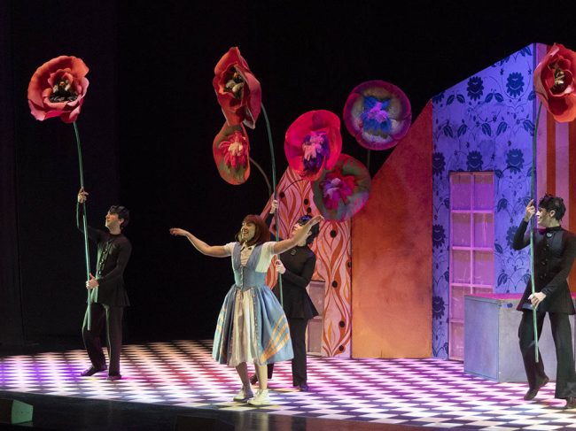 ALICIA EN EL MUSICAL DE LAS MARAVILLAS EL BATEL CARTAGENA