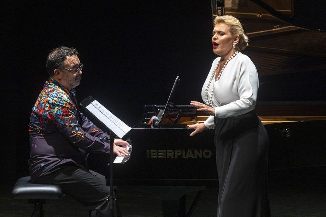 AINHOA ARTETA EL BATEL CARTAGENA AINHOA ARTETA EL BATEL CARTAGENA