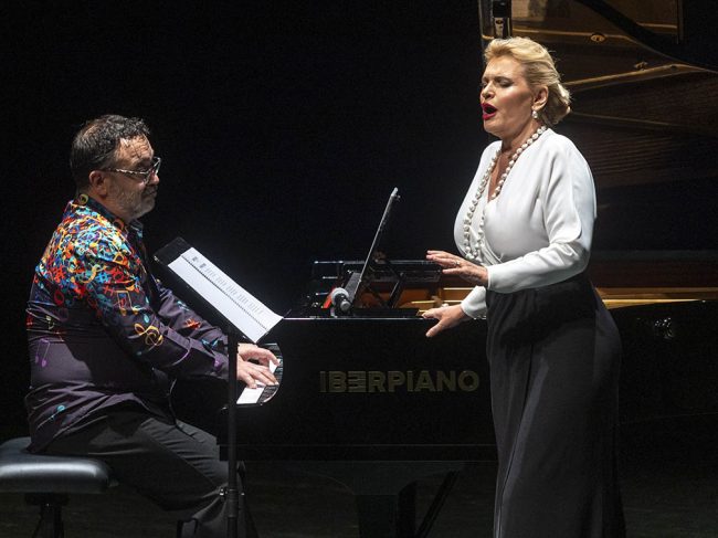 AINHOA ARTETA EL BATEL CARTAGENA