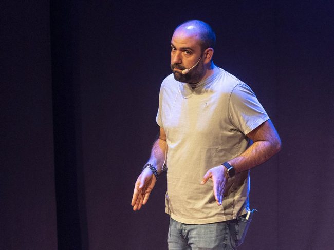 DANIEL FEZ PRESENTA 'LA VIDA REGULINCHI' EL BATEL CARTAGENA