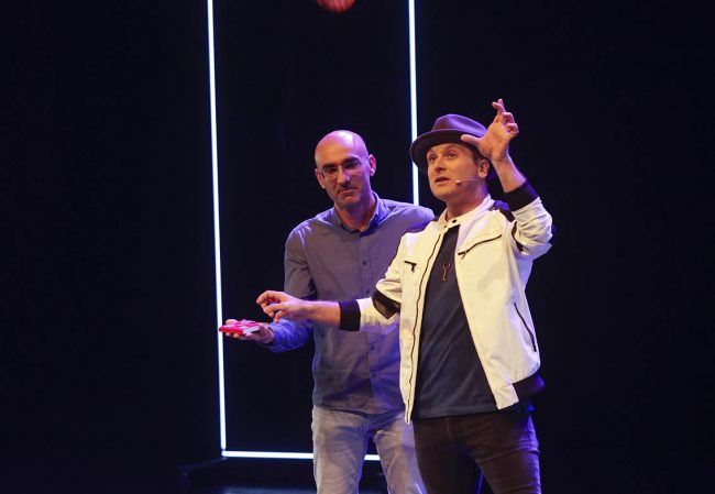 EL MAGO INVISIBLE PRESENTA ‘NADA ES LO QUE PARECE’ EL BATEL CARTAGENA